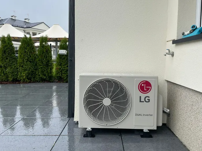 LG Artcool Mirror 3,5 KW — SIGNO Klimatyzacja